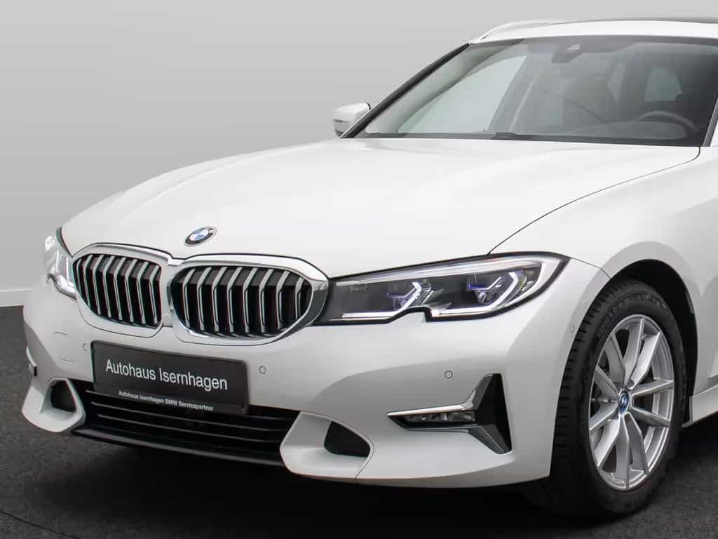 BMW 320 i Luxury Line Laser HUD Panorama Alarm AHK Hi 01/2020-photo-19