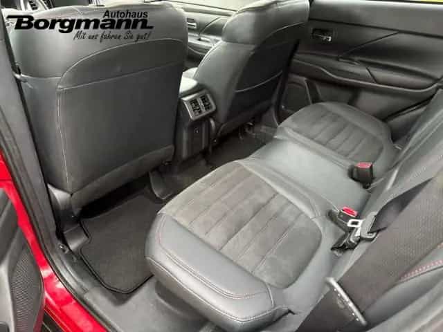 Mitsubishi Outlander Spirit+ 2WD - 7-Sitzer - 360 Grad Kame 11/2021-photo-8