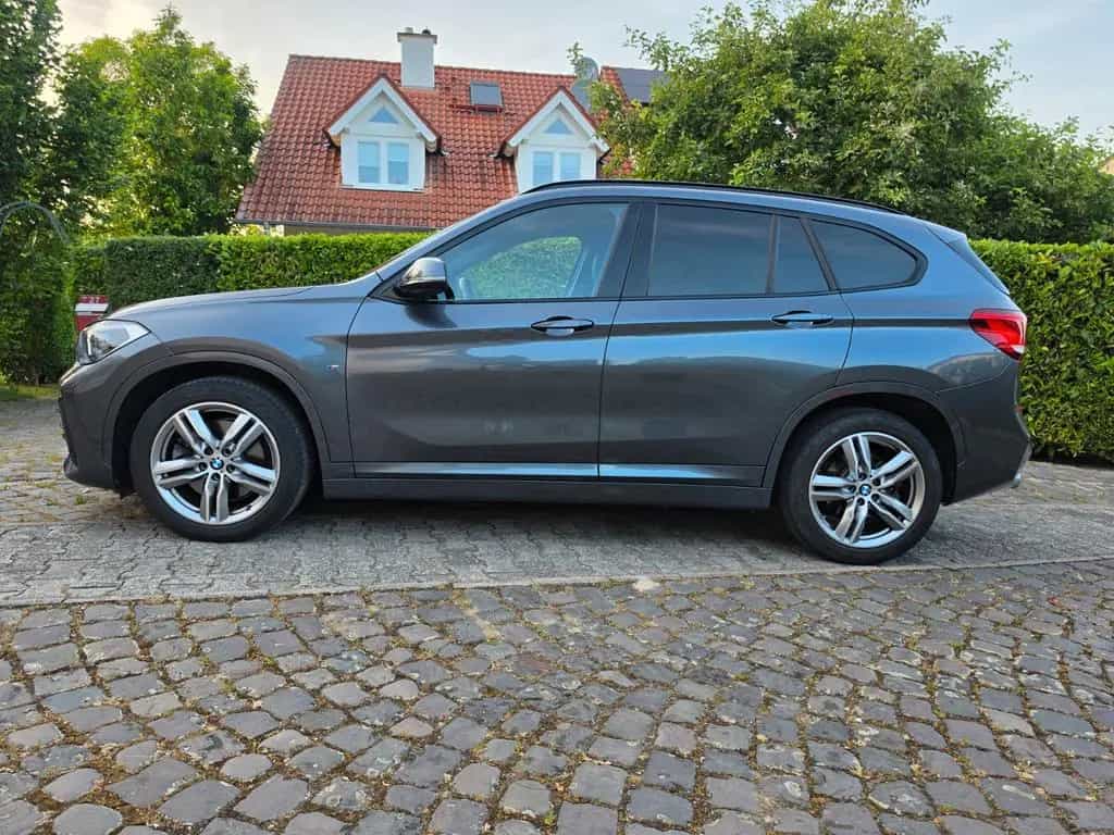 BMW X1 xDrive 20d M Sport Motor 75tkm AHK A-LED Komf 01/2020-photo-4