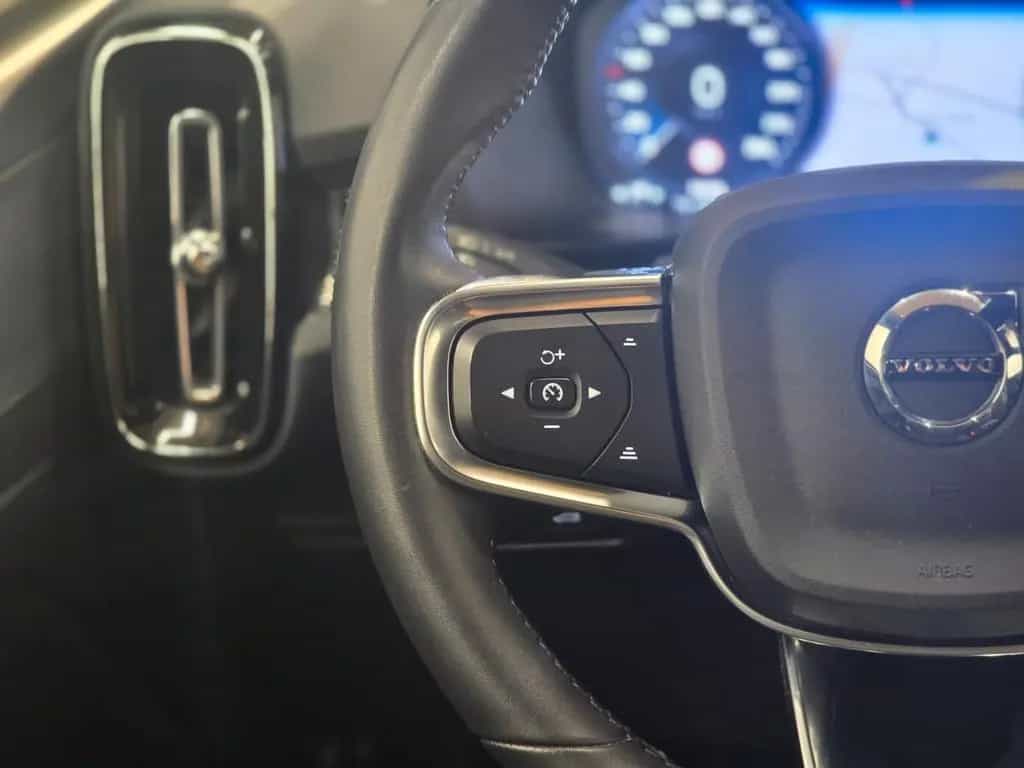 Volvo XC40 Geartronic R Design/ACC/Lane/Totwin./Navi 09/2021-photo-16