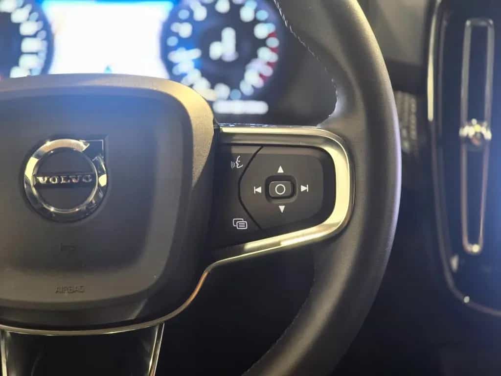 Volvo XC40 Geartronic R Design/ACC/Lane/Totwin./Navi 09/2021-photo-17