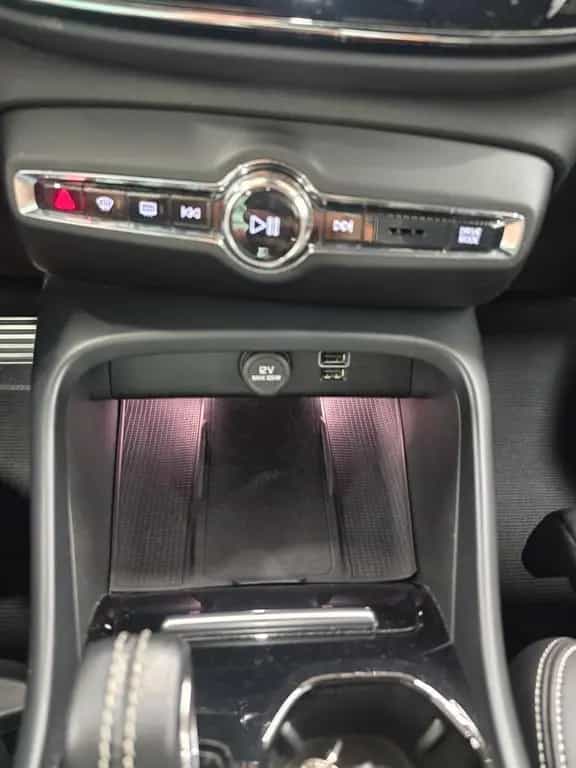 Volvo XC40 Geartronic R Design/ACC/Lane/Totwin./Navi 09/2021-photo-27