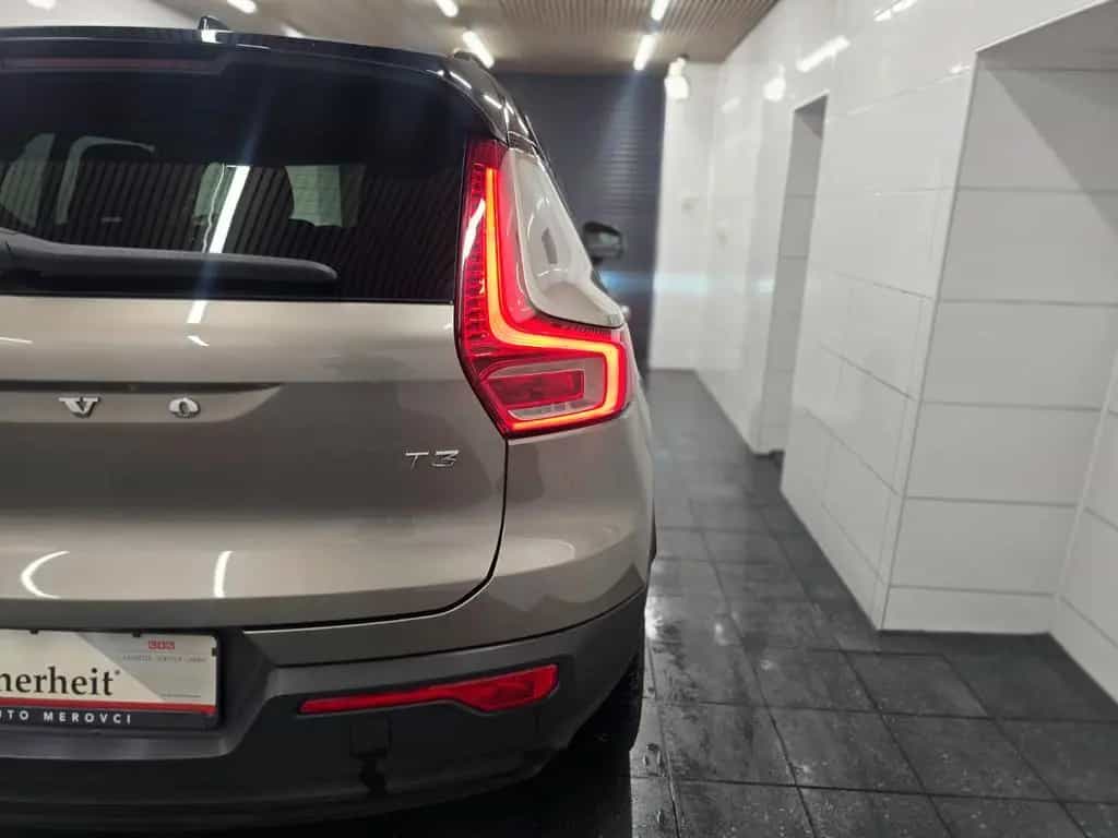 Volvo XC40 Geartronic R Design/ACC/Lane/Totwin./Navi 09/2021-photo-7