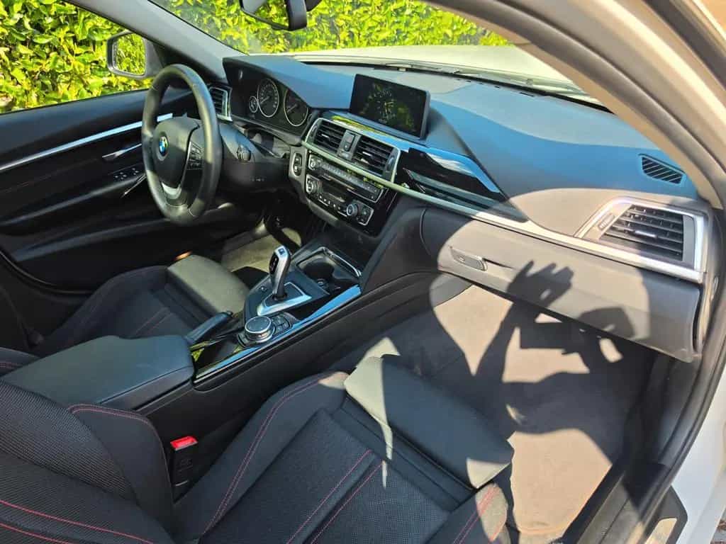 BMW 320 d xDrive Sport Line Pano Prof AHK A-LED HiFi 09/2016-photo-11
