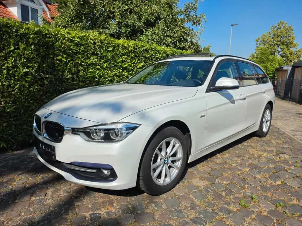 BMW 320 d xDrive Sport Line Pano Prof AHK A-LED HiFi 09/2016-photo-7