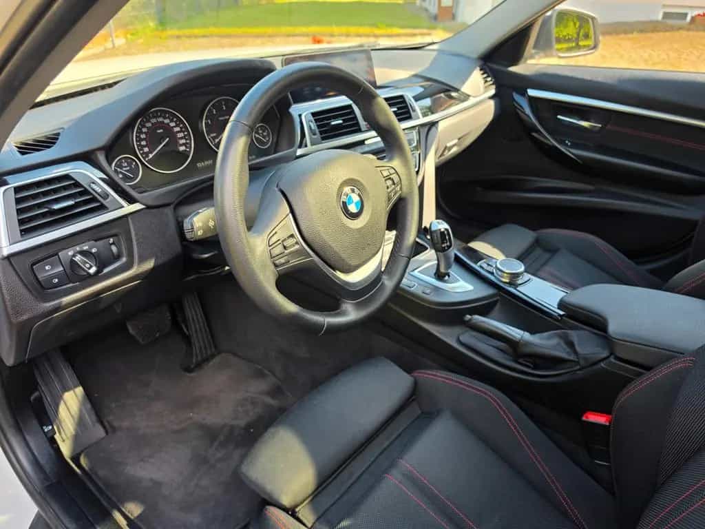 BMW 320 d xDrive Sport Line Pano Prof AHK A-LED HiFi 09/2016-photo-9