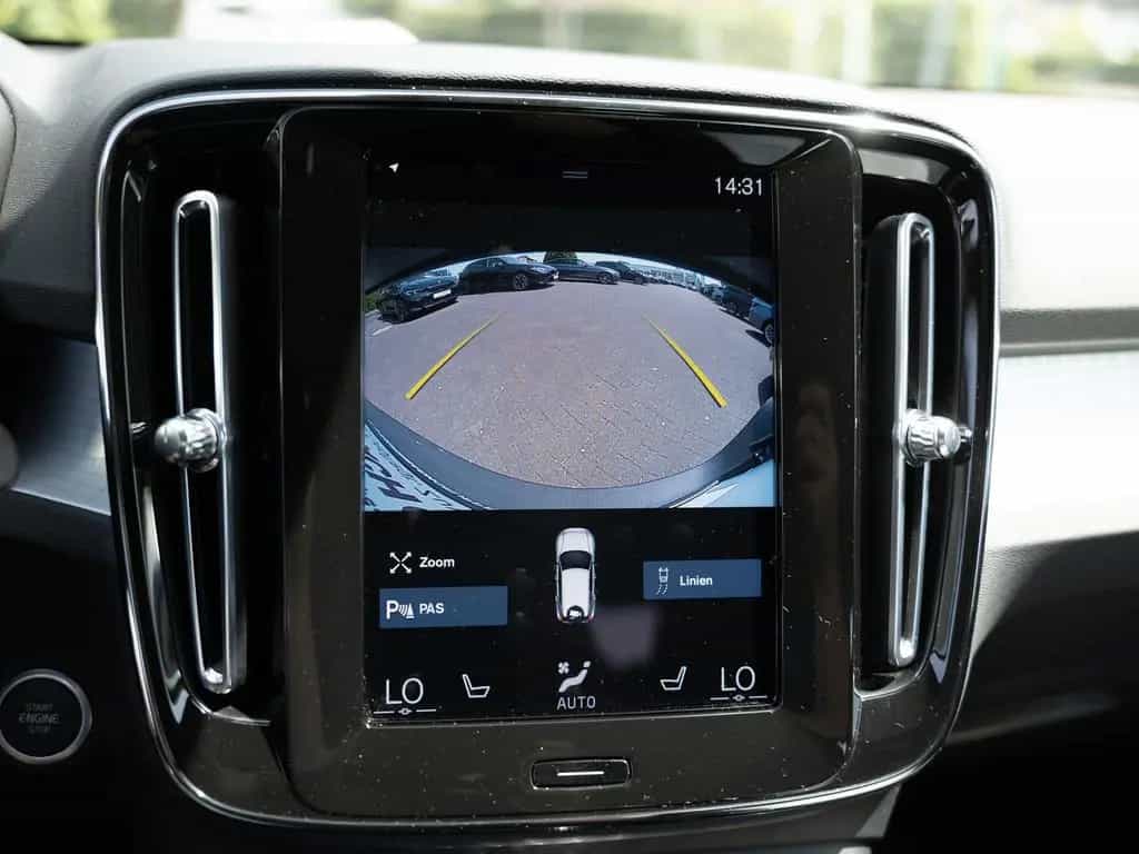 Volvo XC40 B4 Momentum Pro AWD LED W-LAN NAVI KAMERA 07/2021-photo-18