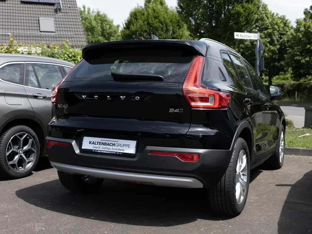 Volvo XC40 B4 Momentum Pro AWD LED W-LAN NAVI KAMERA 07/2021-photo-4