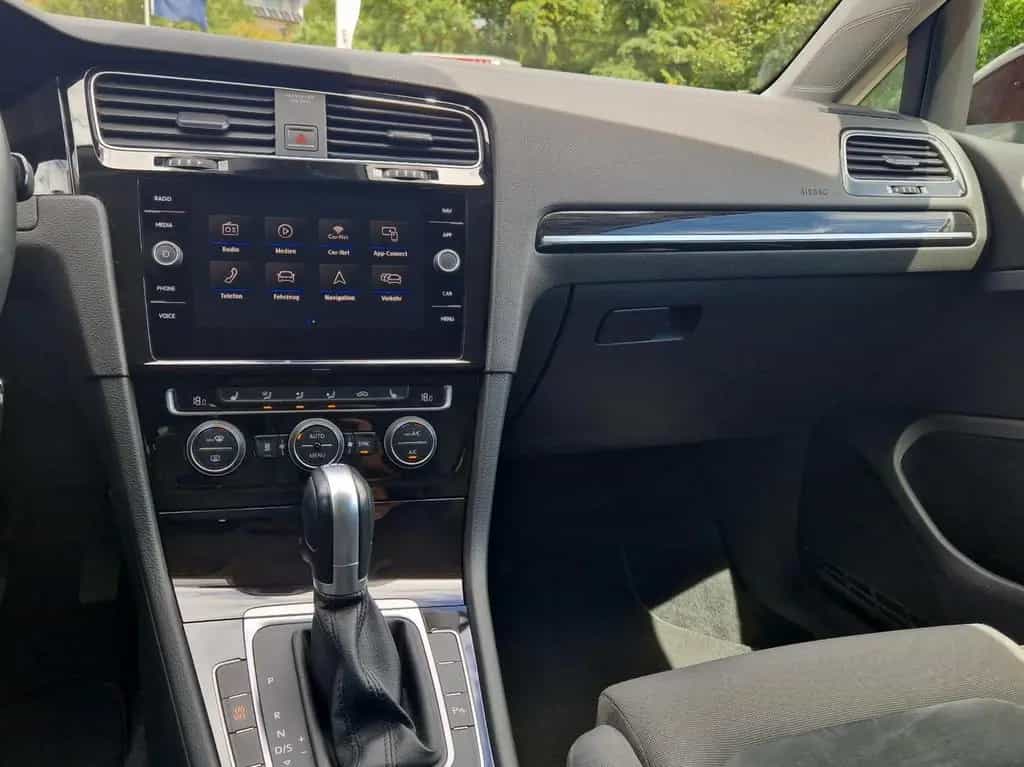 Volkswagen Golf VII 1.5 TSI Highline, ACC, LED, Navi, Std.H 01/2018-photo-10