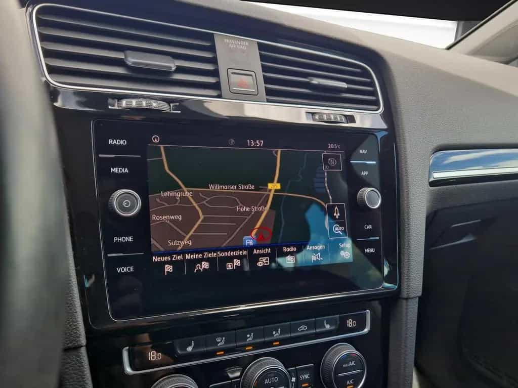 Volkswagen Golf VII 1.5 TSI Highline, ACC, LED, Navi, Std.H 01/2018-photo-11