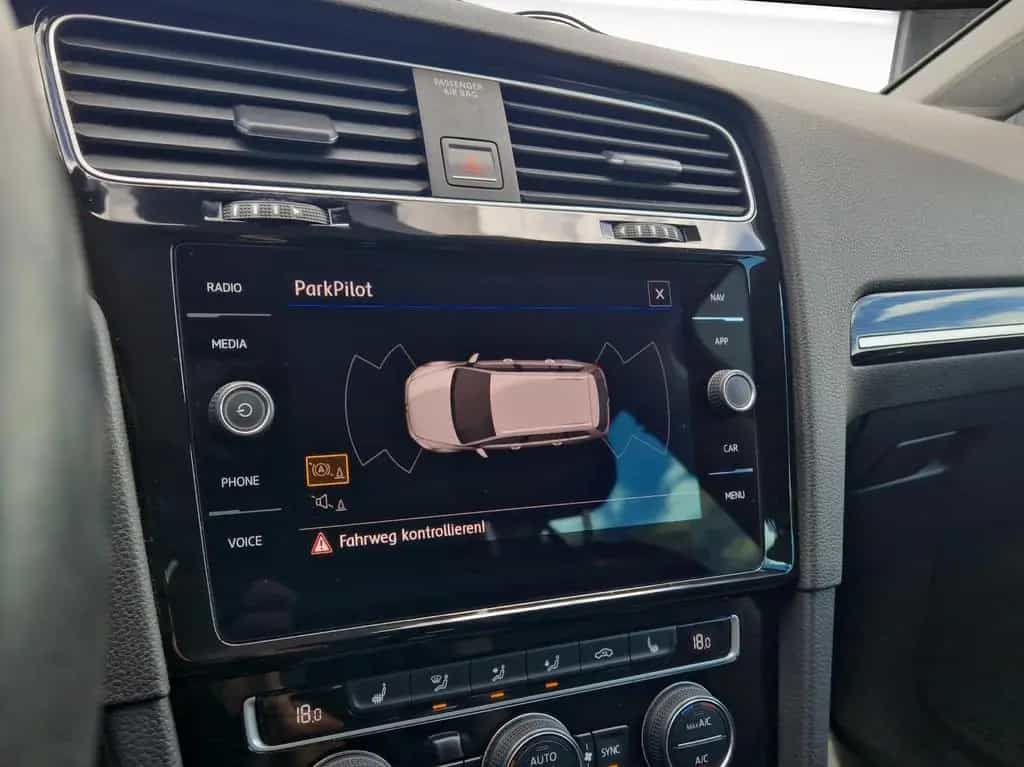 Volkswagen Golf VII 1.5 TSI Highline, ACC, LED, Navi, Std.H 01/2018-photo-12