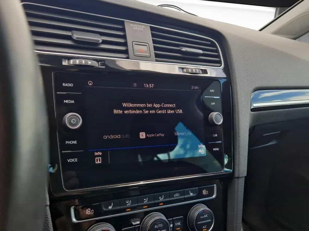 Volkswagen Golf VII 1.5 TSI Highline, ACC, LED, Navi, Std.H 01/2018-photo-13