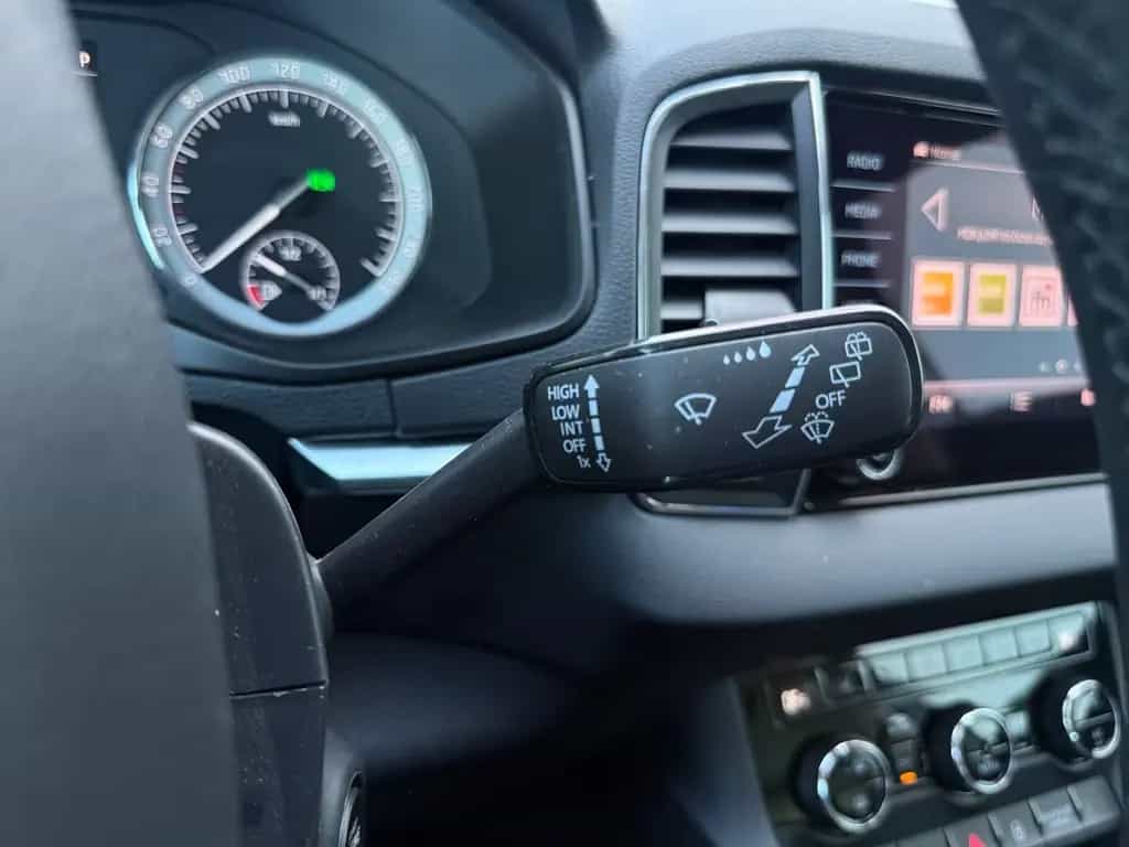 Skoda Karoq 1.5 16V TSI Automatik LED Navi ACC Kamera 06/2019-photo-18