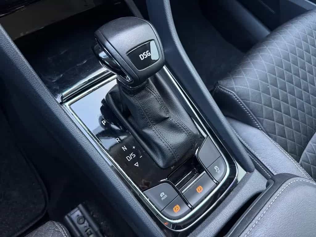 Skoda Karoq 1.5 16V TSI Automatik LED Navi ACC Kamera 06/2019-photo-24