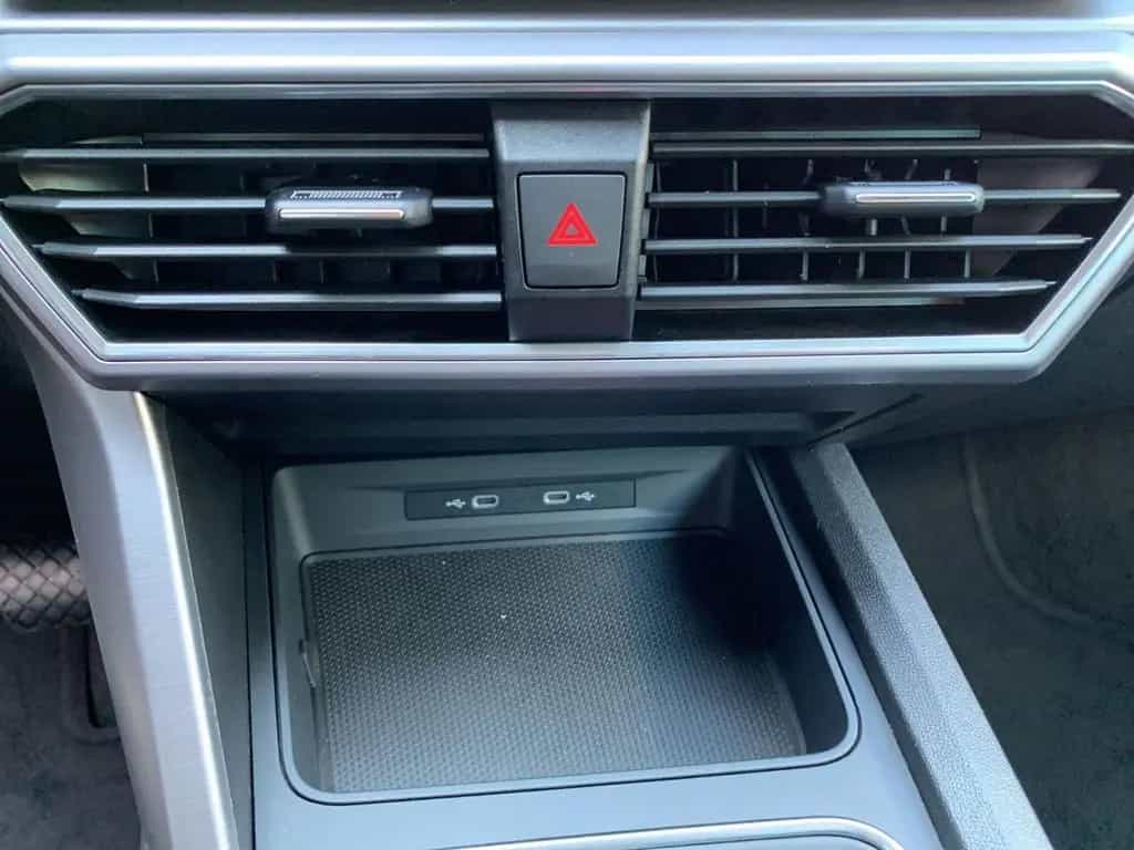 Seat Leon SPORTSTOURER FR 1.5 eTSI LED+KAMERA+AHK+SHZ 07/2022-photo-17