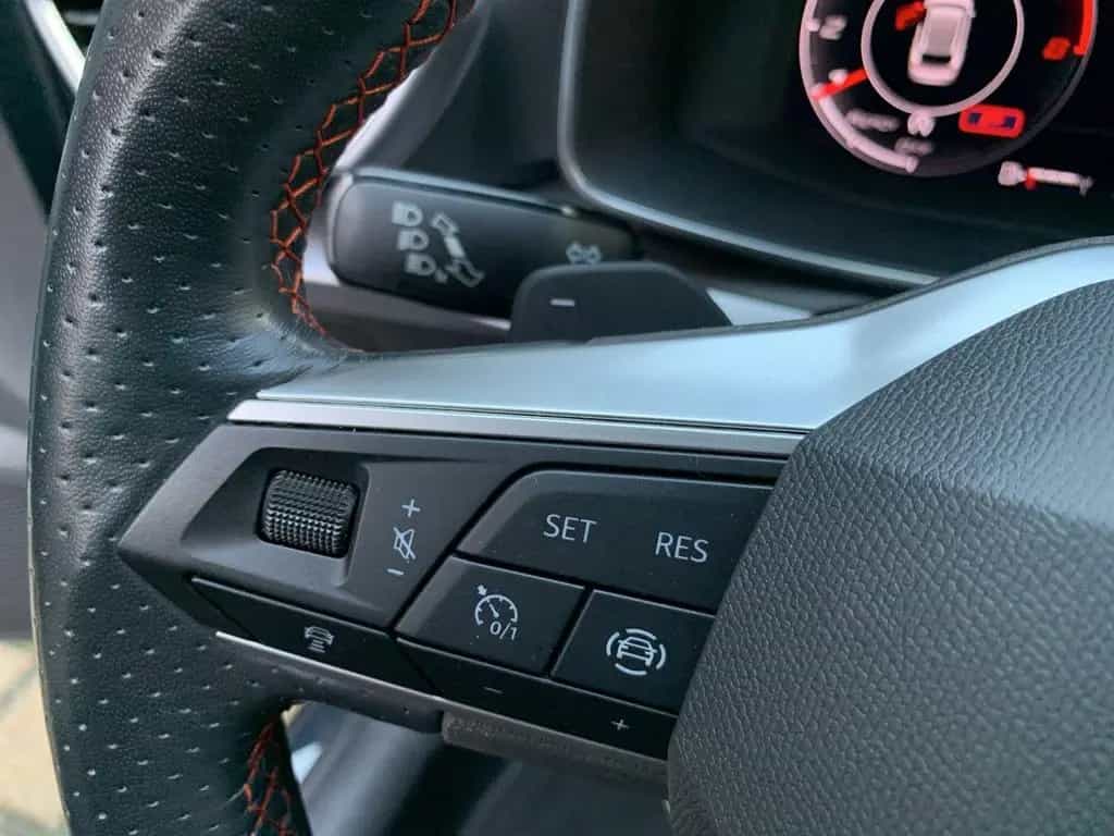 Seat Leon SPORTSTOURER FR 1.5 eTSI LED+KAMERA+AHK+SHZ 07/2022-photo-21