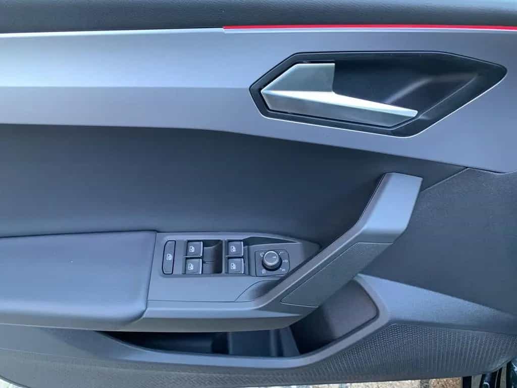 Seat Leon FR 1.0 TSI LED+KAMERA+FULL-LINK+DAB+ISOFIX 02/2022-photo-19
