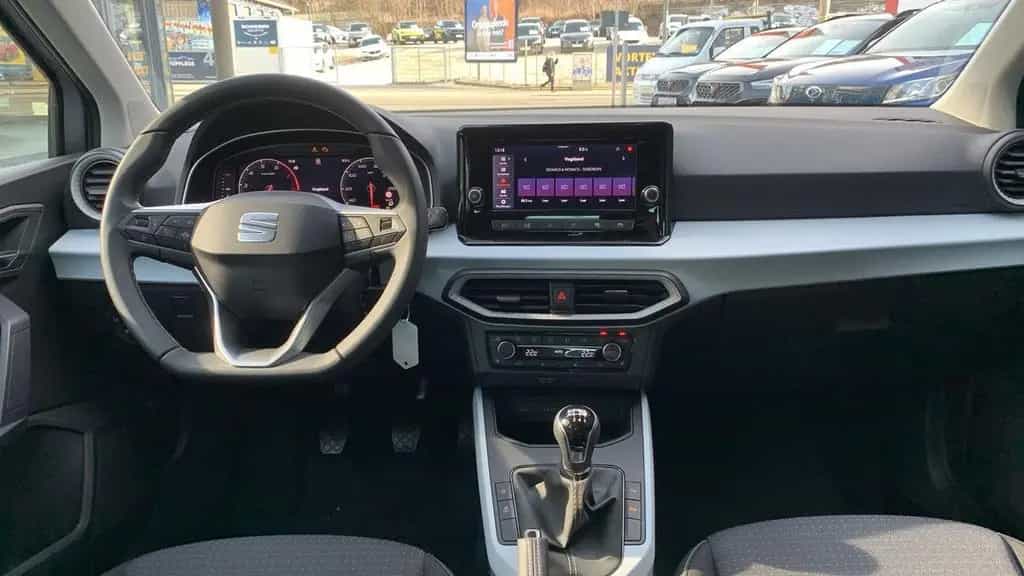 Seat Arona Style Edition 1.0 115 6-Gang +LED+PDC+ACC+ 04/2024-photo-13