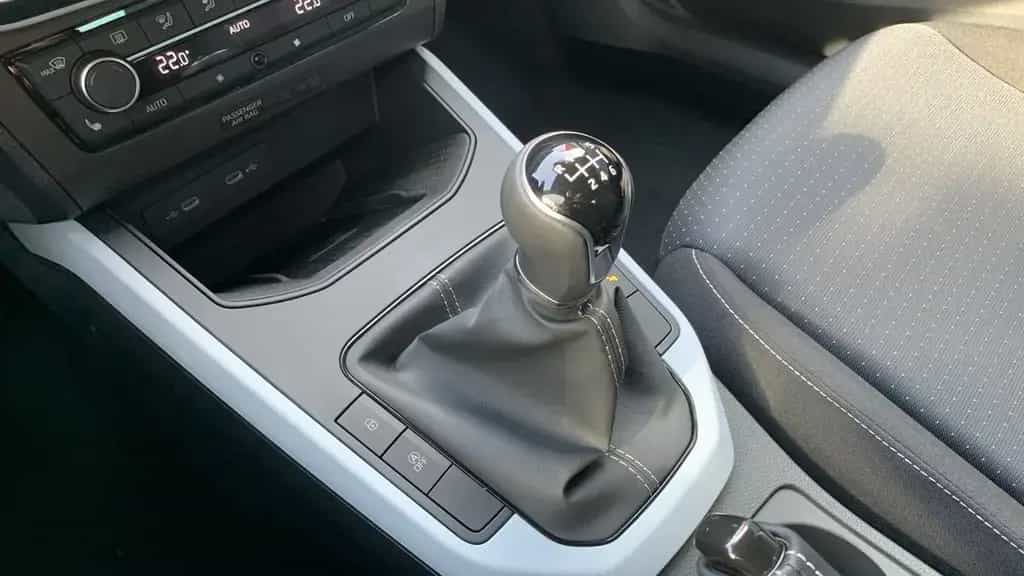 Seat Arona Style Edition 1.0 115 6-Gang +LED+PDC+ACC+ 04/2024-photo-18