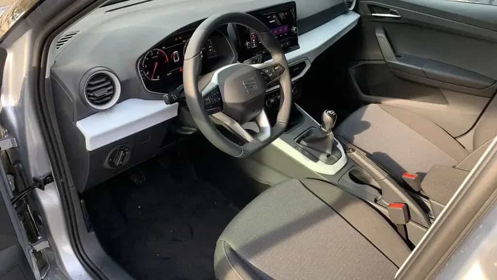 Seat Arona Style Edition 1.0 115 6-Gang +LED+PDC+ACC+ 04/2024-photo-8