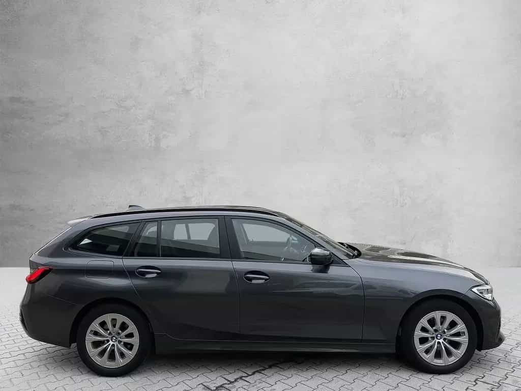 BMW 320 d xDrive Touring 03/2021-photo-3