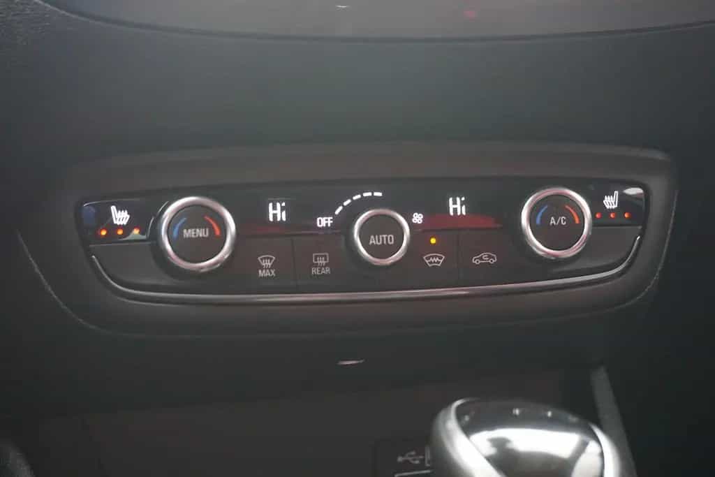 Opel Crossland (X) Crossland 1.2 Turbo Elegance AT LED Navi Kamera 07/2021-photo-14