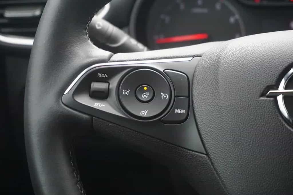 Opel Crossland (X) Crossland 1.2 Turbo Elegance AT LED Navi Kamera 07/2021-photo-17