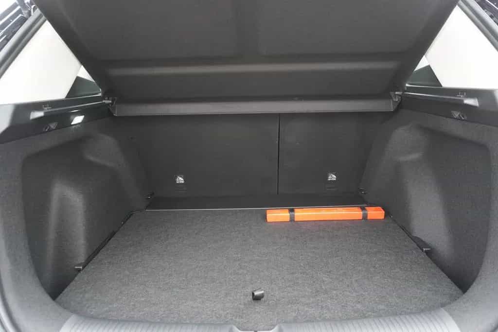 MG ZS 1.5 VTi-Tech Standard Navi Kamera 01/2026-photo-9