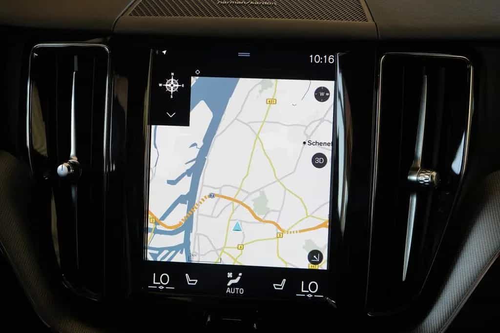 Volvo XC60 XC 60 T5 AWD R-Design Geartronic LED AHK 360° 05/2019-photo-13
