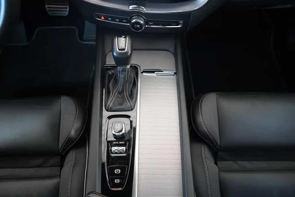 Volvo XC60 XC 60 T5 AWD R-Design Geartronic LED AHK 360° 05/2019-photo-15