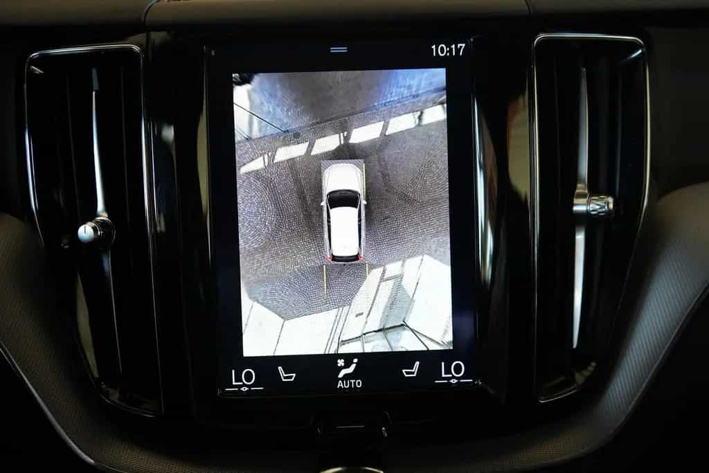 Volvo XC60 XC 60 T5 AWD R-Design Geartronic LED AHK 360° 05/2019-photo-16