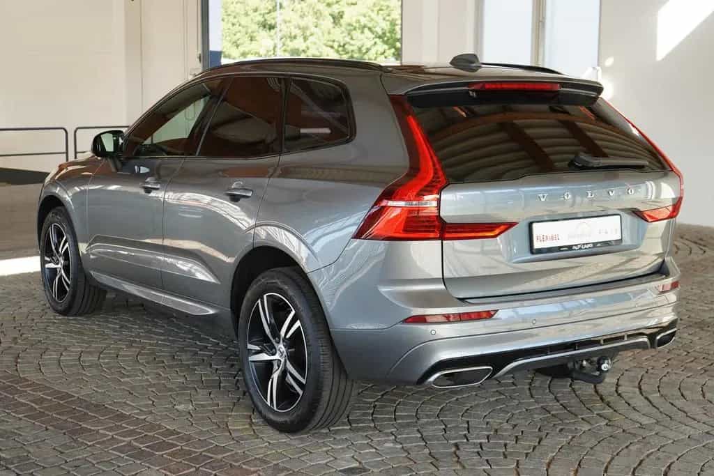 Volvo XC60 XC 60 T5 AWD R-Design Geartronic LED AHK 360° 05/2019-photo-2