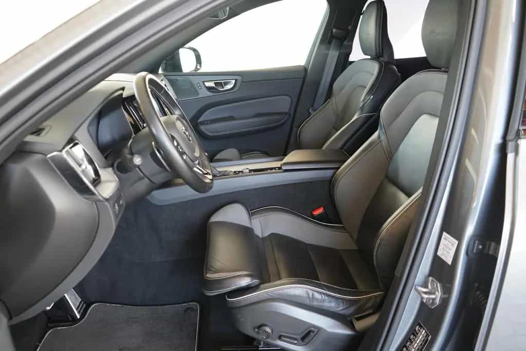 Volvo XC60 XC 60 T5 AWD R-Design Geartronic LED AHK 360° 05/2019-photo-27