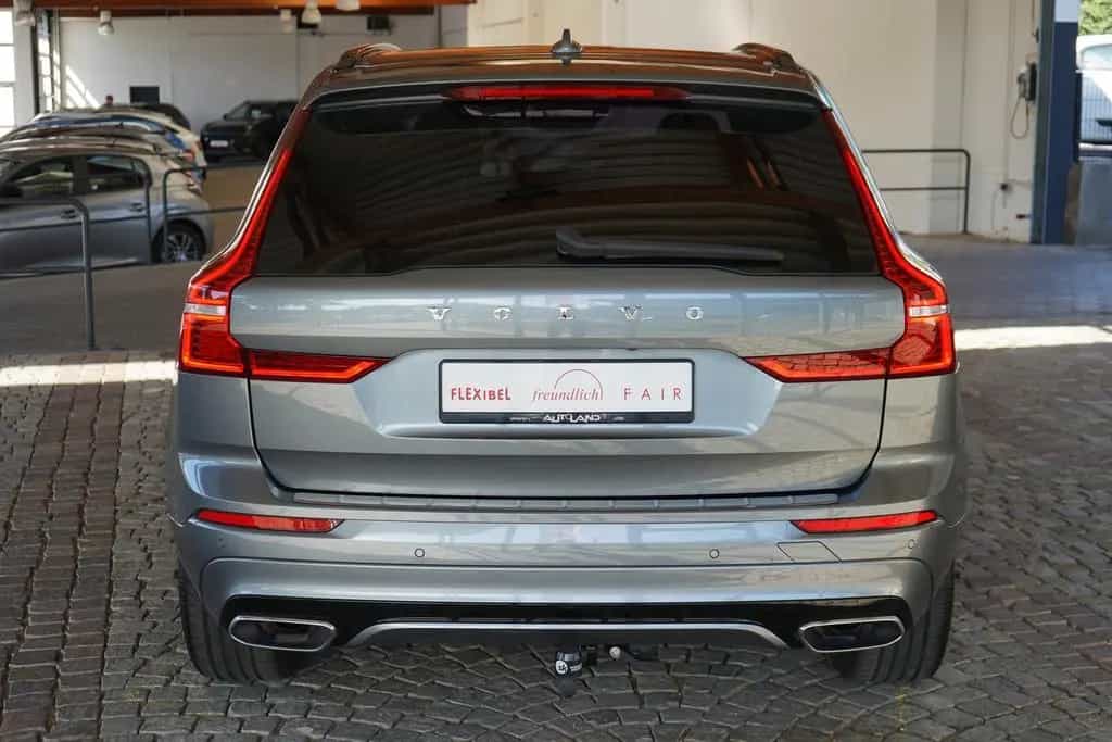 Volvo XC60 XC 60 T5 AWD R-Design Geartronic LED AHK 360° 05/2019-photo-3