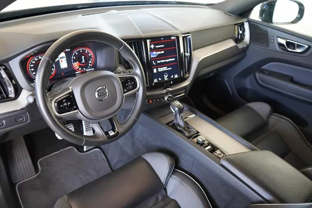 Volvo XC60 XC 60 T5 AWD R-Design Geartronic LED AHK 360° 05/2019-photo-8