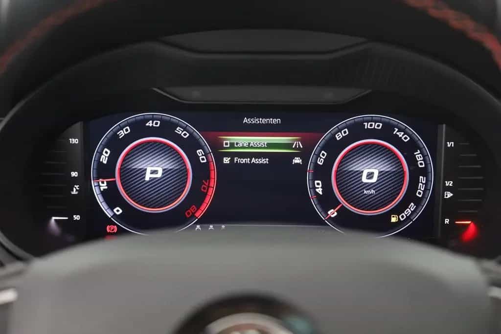 Skoda Octavia Combi 2.0 TSI DSG RS 245 LED Panorama 01/2020-photo-17