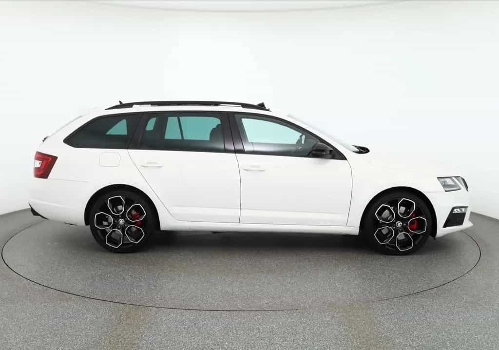 Skoda Octavia Combi 2.0 TSI DSG RS 245 LED Panorama 01/2020-photo-5