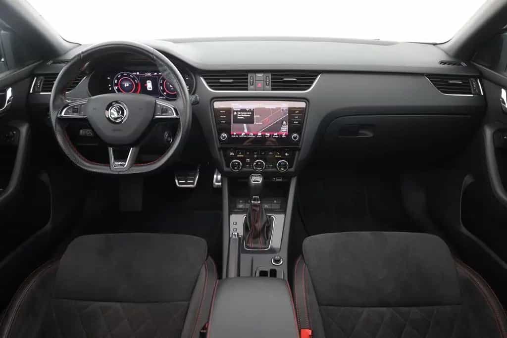 Skoda Octavia Combi 2.0 TSI DSG RS 245 LED Panorama 01/2020-photo-8