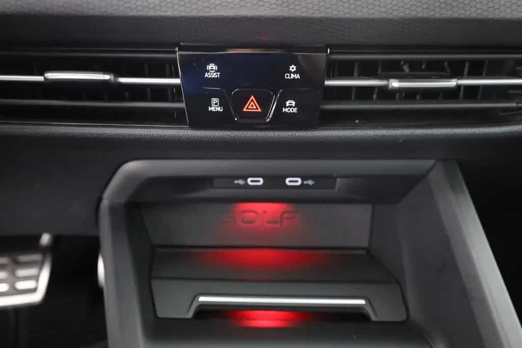 Volkswagen Golf VIII 2.0 TSI DSG GTI LED Navi Sitzheizung 03/2022-photo-11