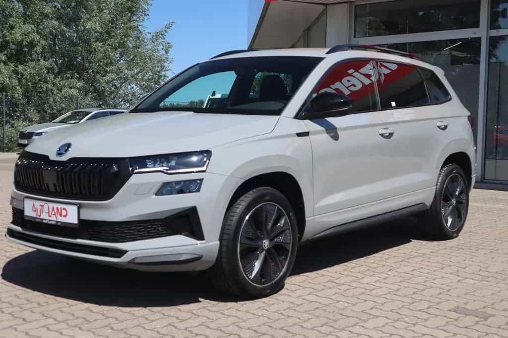 Skoda Karoq 1.5 TSI Sportline DSG LED Navi ACC Kamera 08/2024-photo-1