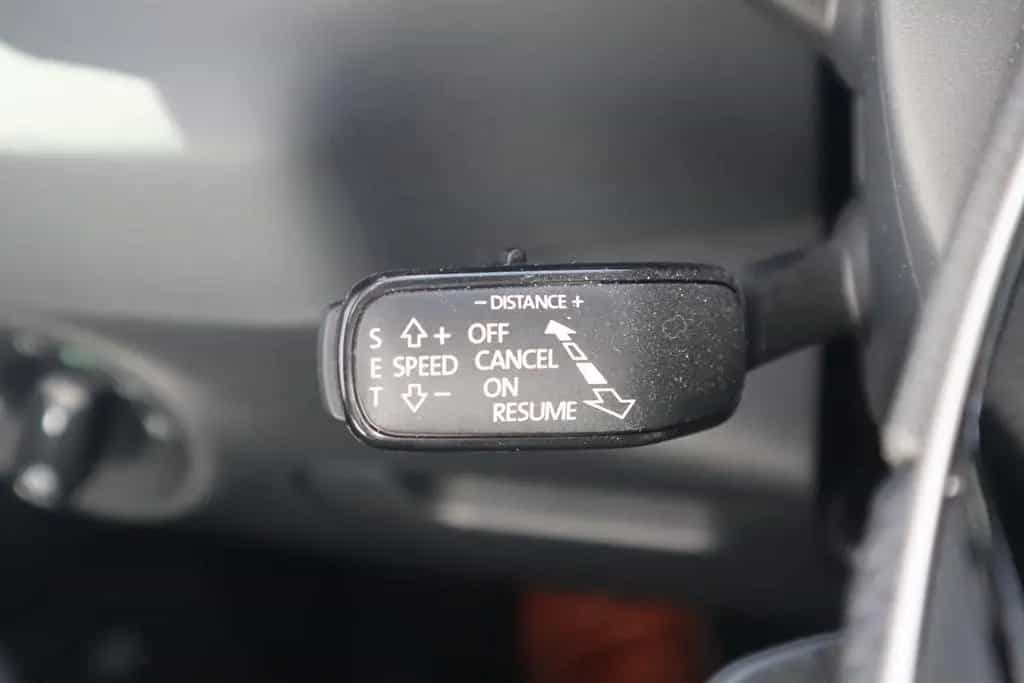 Skoda Karoq 1.5 TSI Sportline DSG LED Navi ACC Kamera 08/2024-photo-24