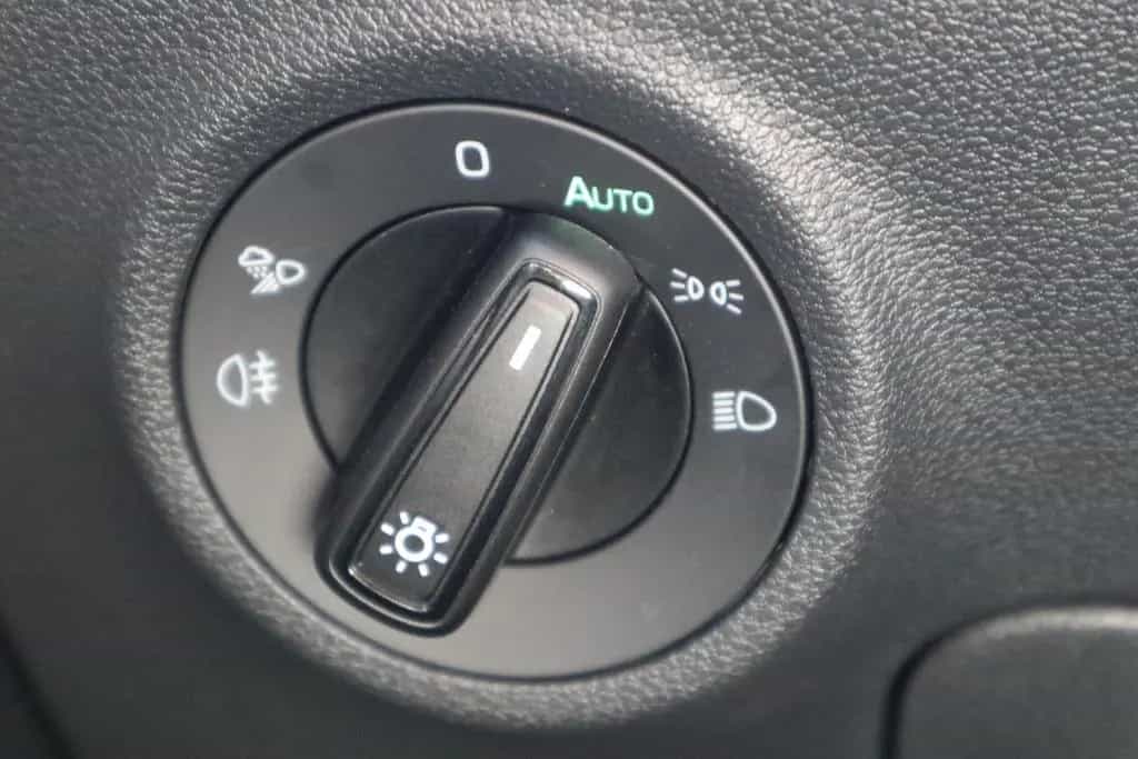 Skoda Karoq 1.5 TSI Sportline DSG LED Navi ACC Kamera 08/2024-photo-26