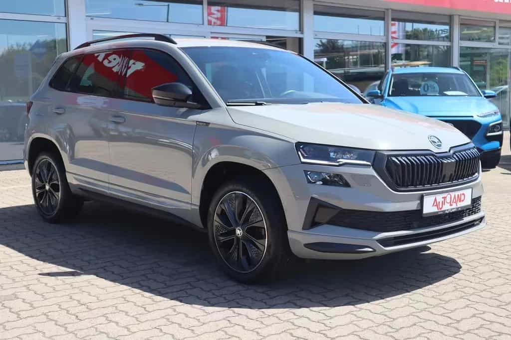 Skoda Karoq 1.5 TSI Sportline DSG LED Navi ACC Kamera 08/2024-photo-3