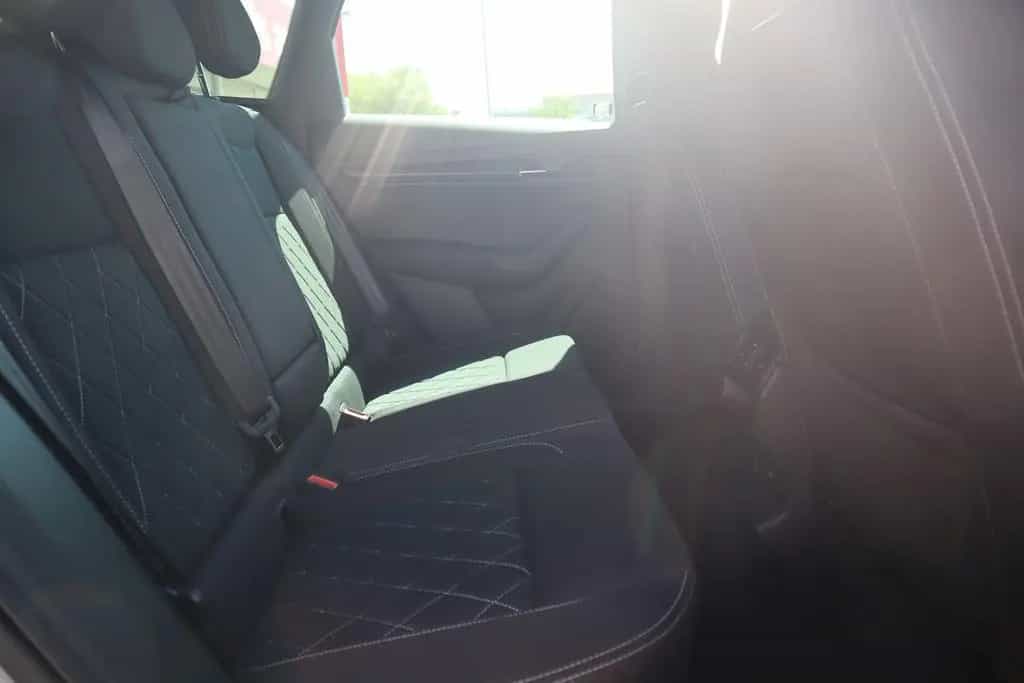 Skoda Karoq 1.5 TSI Sportline DSG LED Navi ACC Kamera 08/2024-photo-30