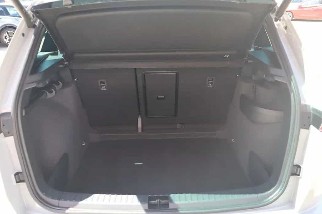 Skoda Karoq 1.5 TSI Sportline DSG LED Navi ACC Kamera 08/2024-photo-33