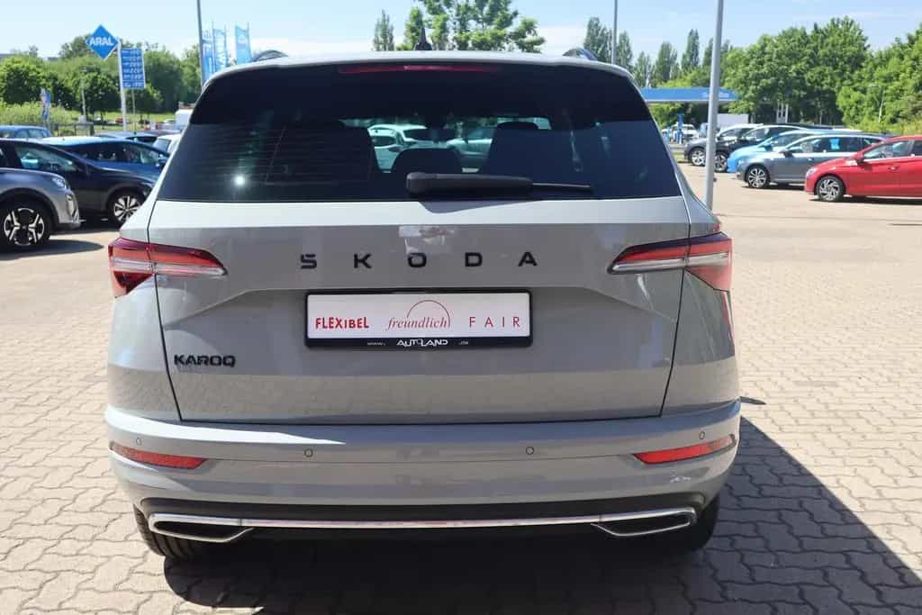Skoda Karoq 1.5 TSI Sportline DSG LED Navi ACC Kamera 08/2024-photo-5