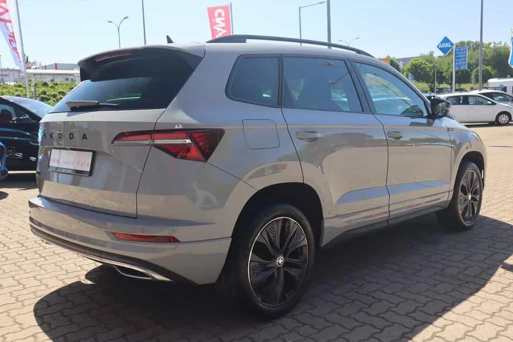 Skoda Karoq 1.5 TSI Sportline DSG LED Navi ACC Kamera 08/2024-photo-6