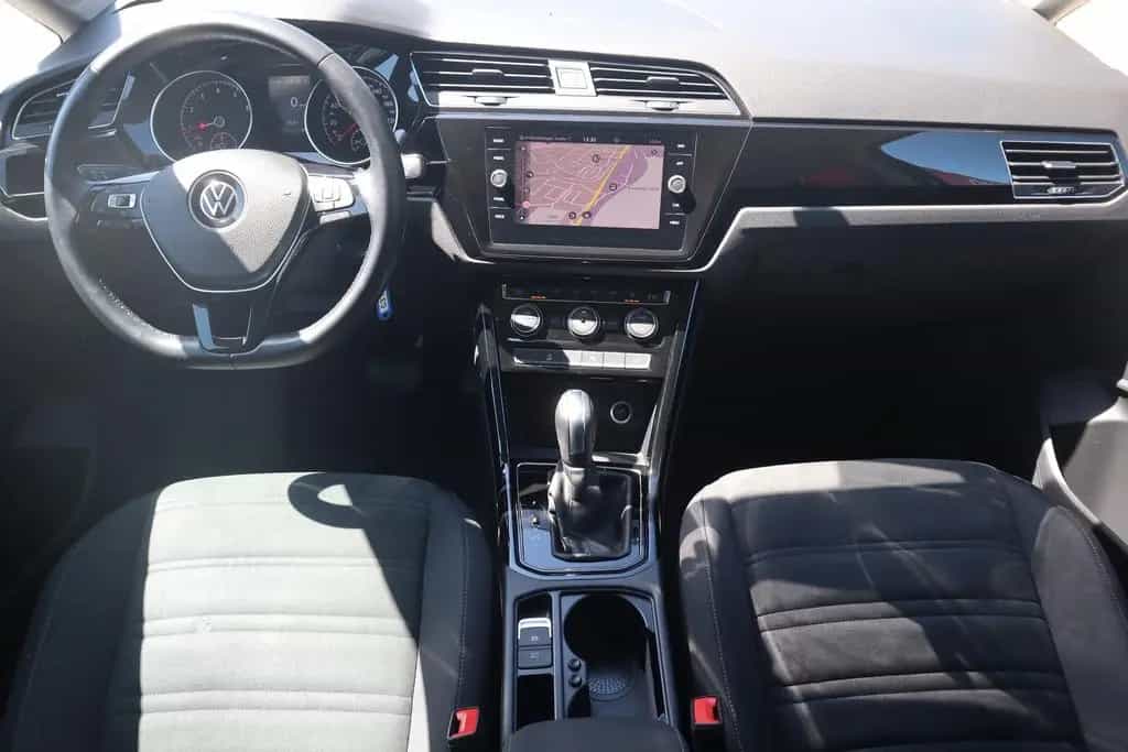 Volkswagen Touran 1.5 TSI LED Navi Sitzheizung ACC 12/2020-photo-11