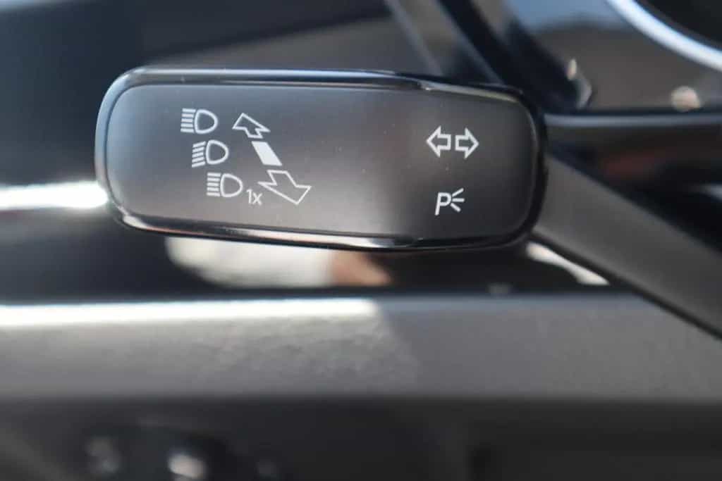Volkswagen Touran 1.5 TSI LED Navi Sitzheizung ACC 12/2020-photo-25