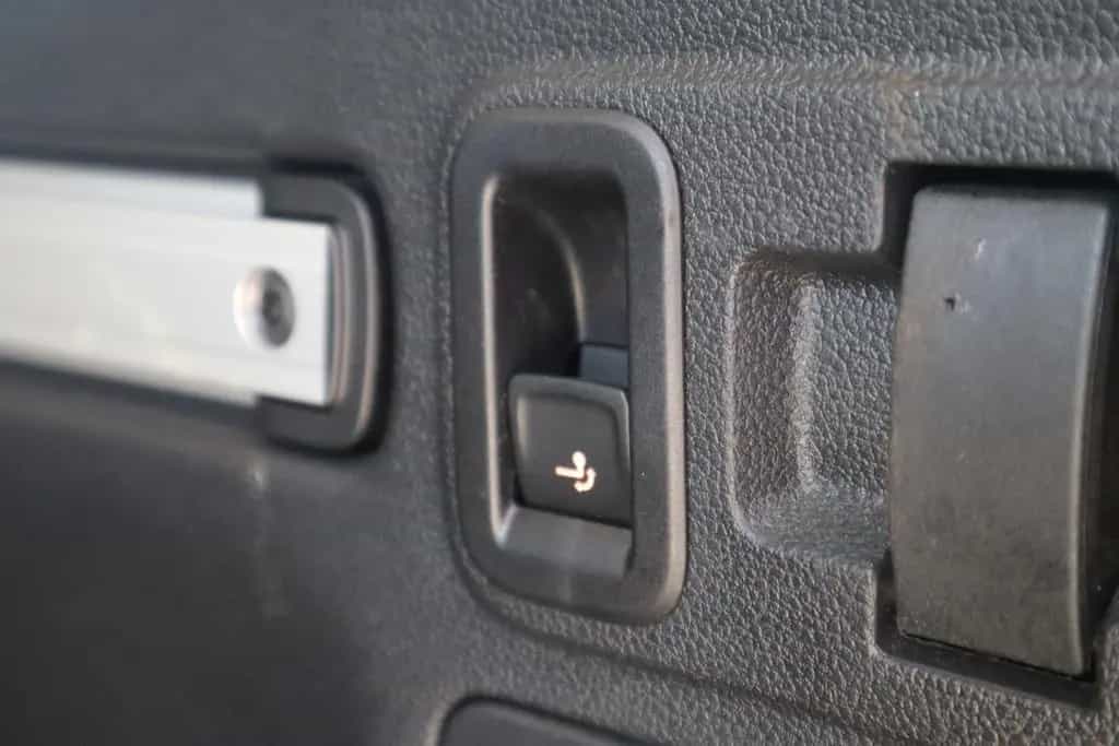 Volkswagen Touran 1.5 TSI LED Navi Sitzheizung ACC 12/2020-photo-28